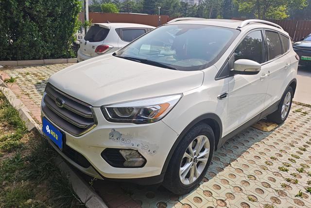 Ford Kuga 2018 года выпуска