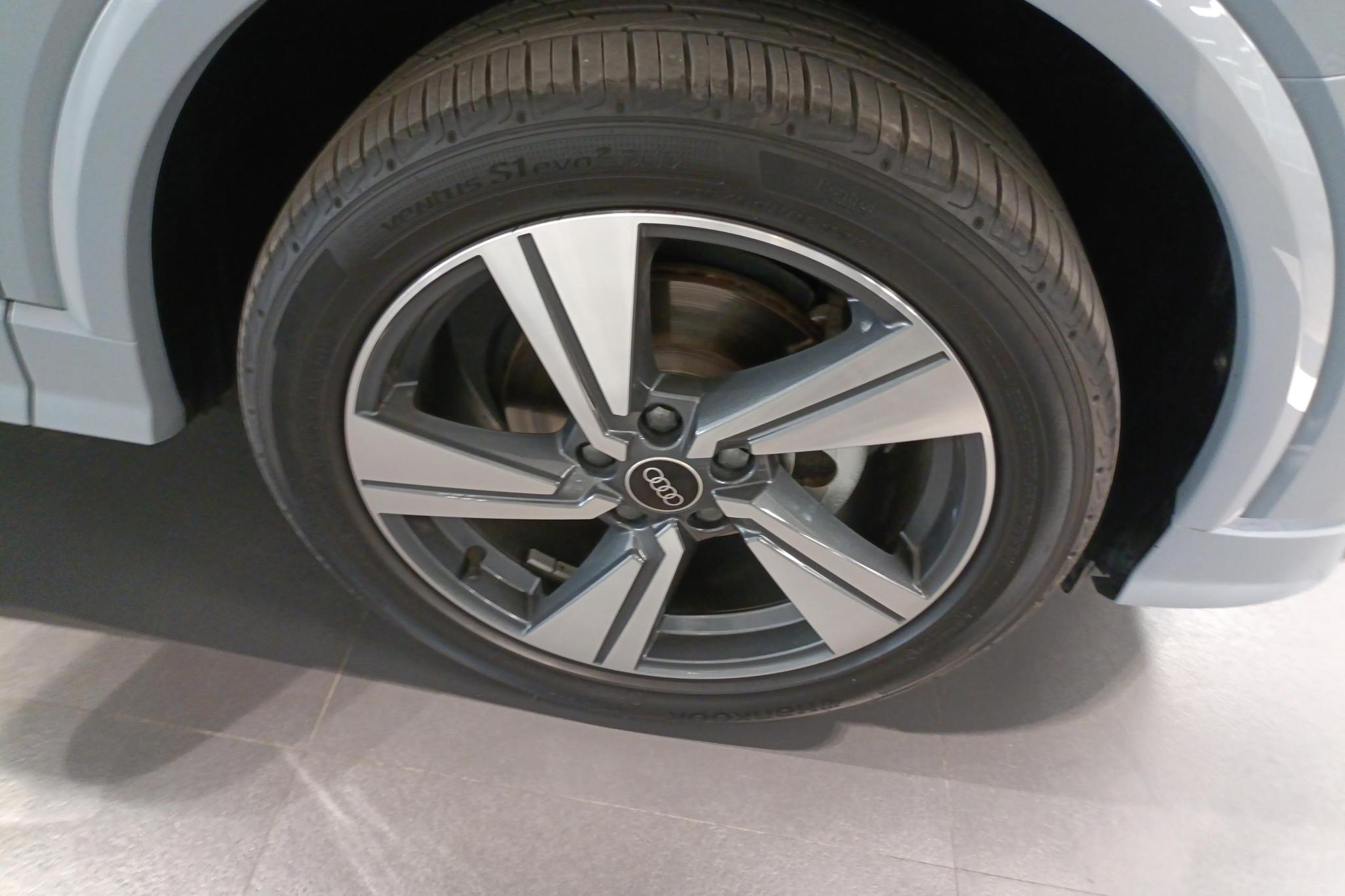 Audi Q2L 2022 35 TFSI Luxury