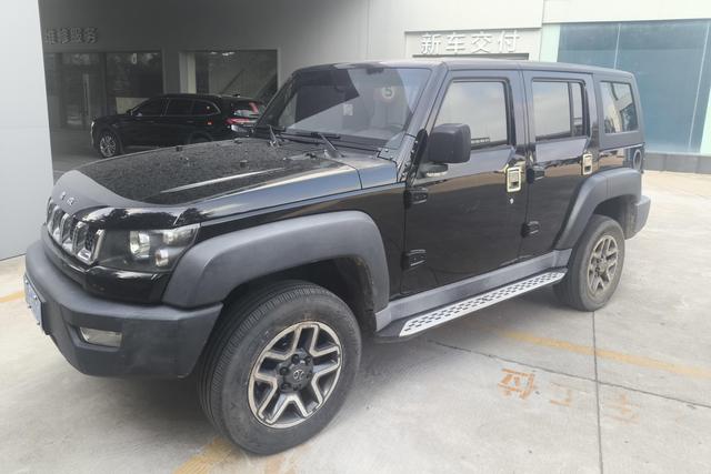 BAIC Beijing BJ40 2016 года выпуска