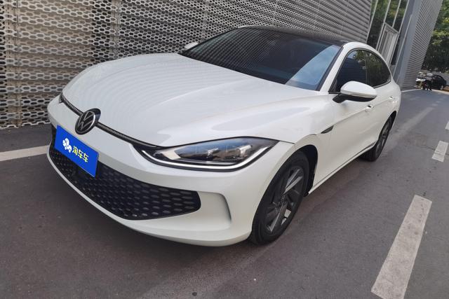 Volkswagen Arteon 2024 года выпуска