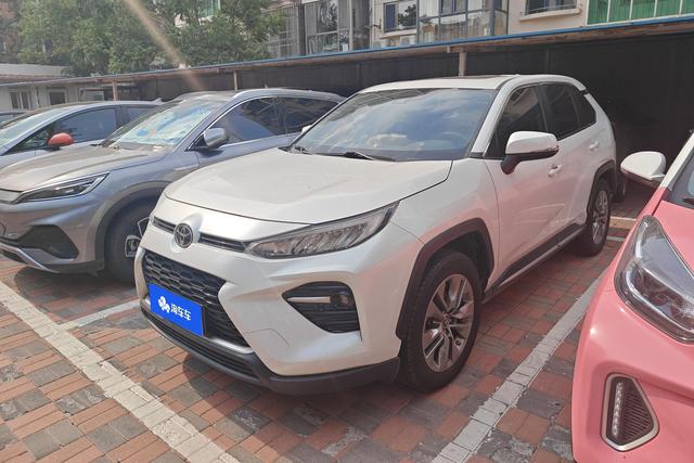 Toyota RAV 4 2020 года выпуска