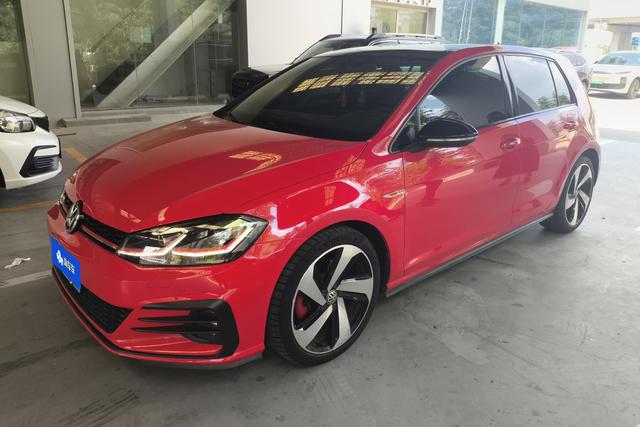 Volkswagen GTI 2018 года выпуска