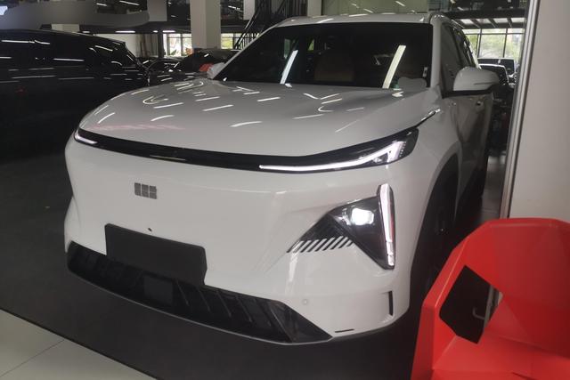 Geely Galaxy L7 2023 года выпуска