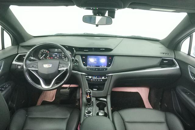 Cadillac XT6 2020 — фото 11