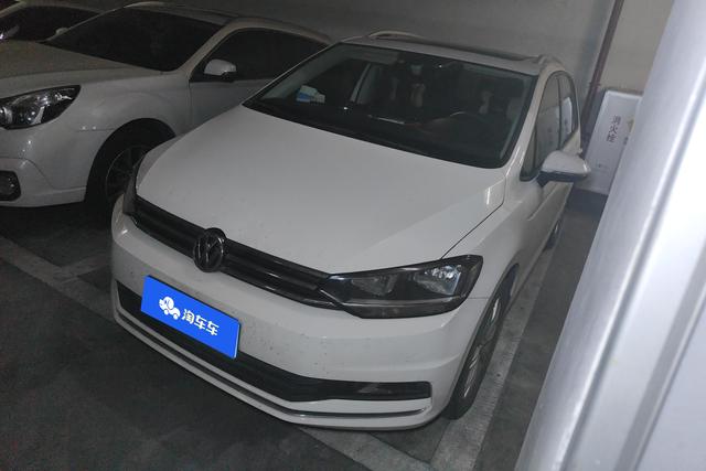 Volkswagen Touran 2021 года выпуска