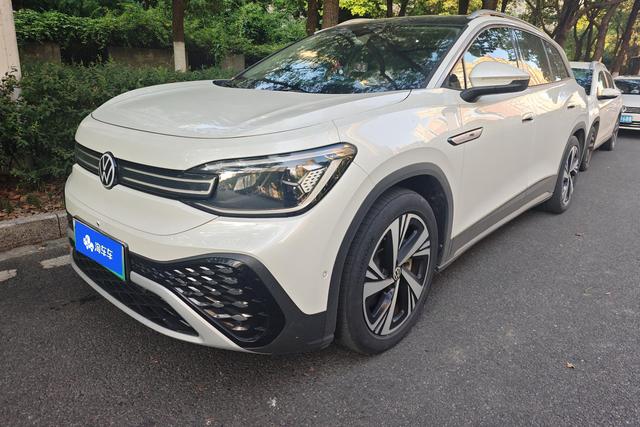 Volkswagen ID.6 2022 года выпуска
