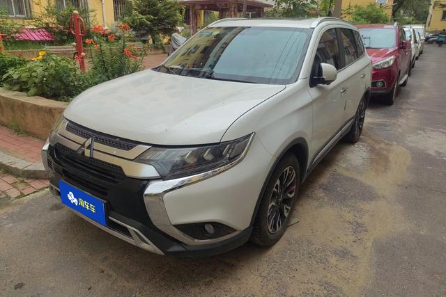 Mitsubishi Outlander 2019 года выпуска