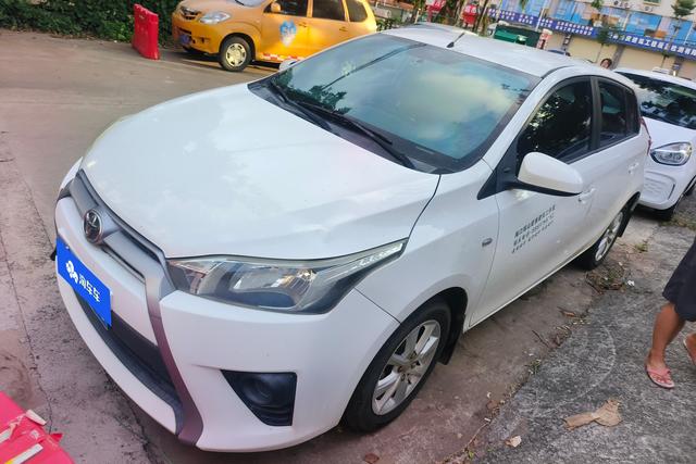 Toyota Yaris 2015 года выпуска