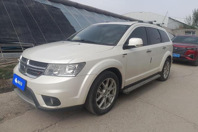 Dodge Journey 2013 года выпуска