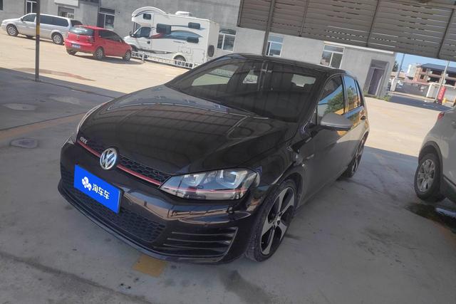 Volkswagen GTI 2016 года выпуска