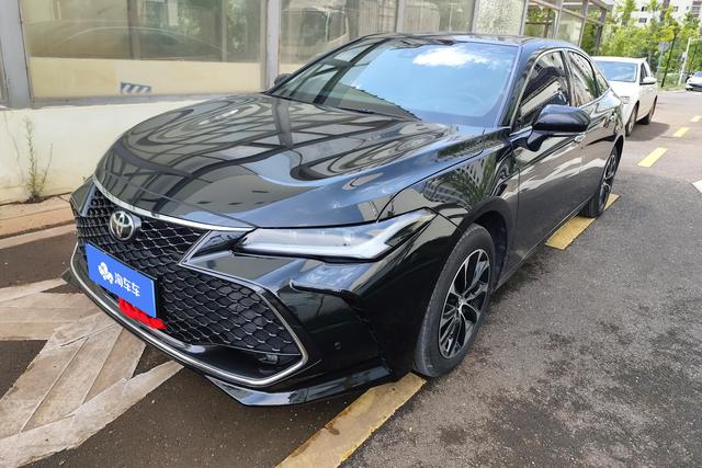 Toyota Avalon 2023 года выпуска