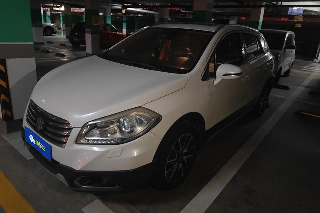 Suzuki SX4 2014 года выпуска