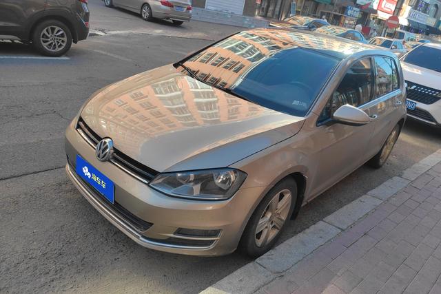 Volkswagen e Golf 2014 года выпуска