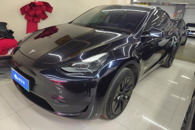 Tesla Model Y 2022 года выпуска