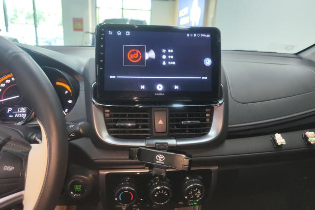 Toyota YARiS L 2022 — фото 12
