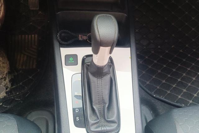 Honda Fit 2021 1.5 L CVT — фото 15