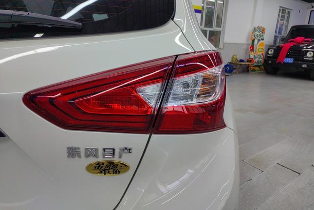 Nissan TIIDA id 3840923 из Китая 9