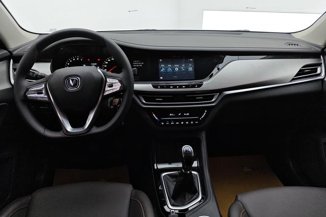 CHANGAN CS35 PLUS 2019 — фото 12