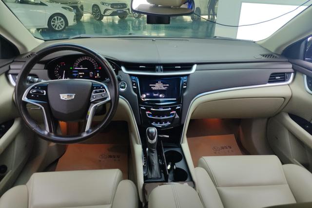 Cadillac XTS 2017 — фото 12