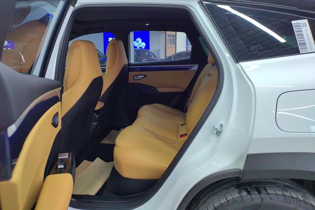 Geely Galaxy L7 2023 — фото 16