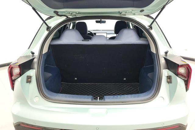 Geely Geometry E Firefly 2023 — фото 17