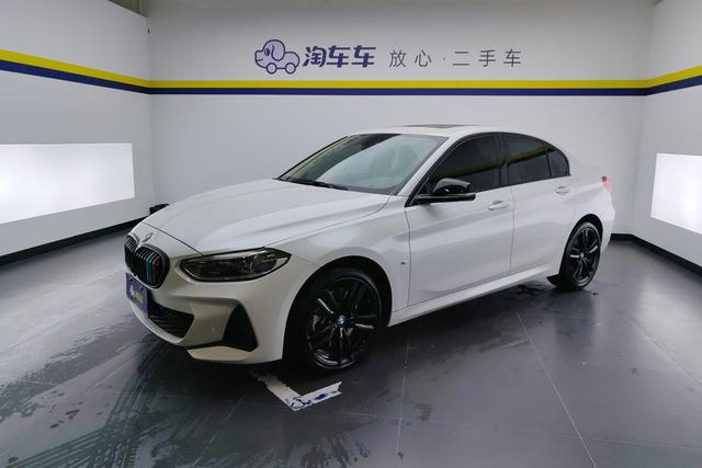 BMW 1 Series 2023 — фото 1