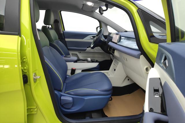 Geely Geometry E Firefly 2023 — фото 15