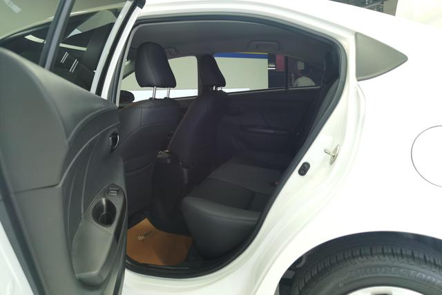 Toyota YARiS L Exclusive 2022 — фото 16