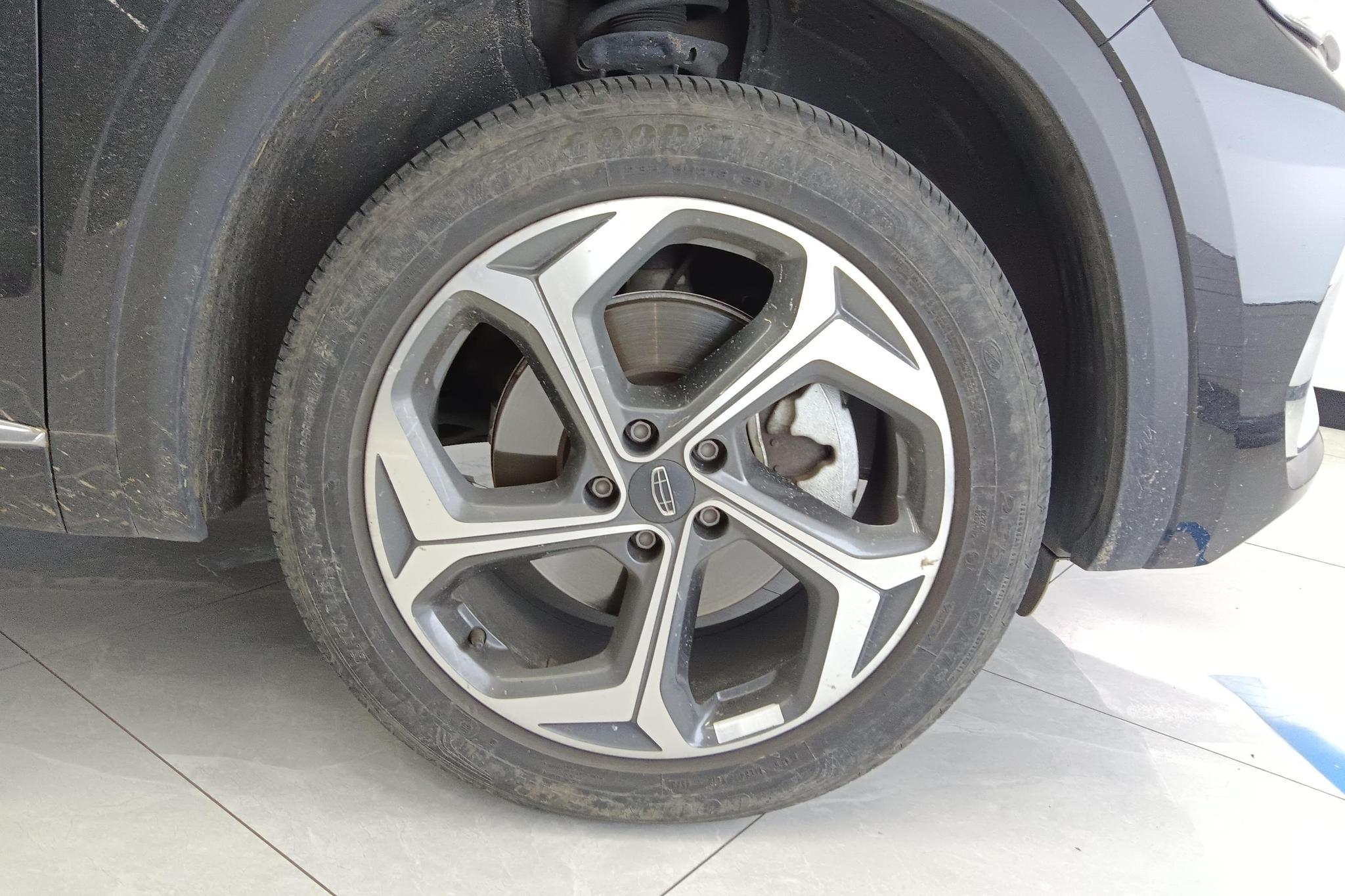 Geely Monjaro L 2024 2.0TD AT