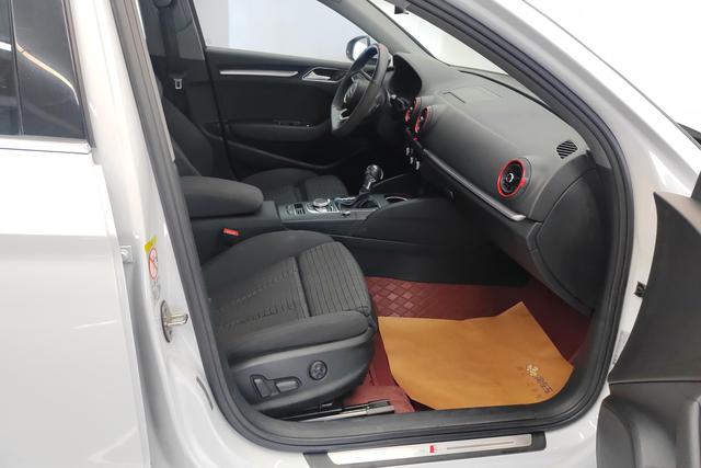 Audi A3 2020 Белый из Китая, фото 4