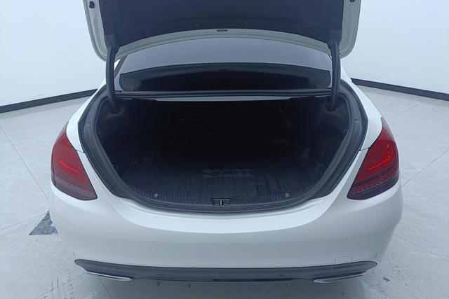 Mercedes Benz C-Class 2020 — фото 17