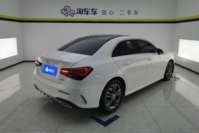 Mercedes Benz A-Class 2021 — фото 3