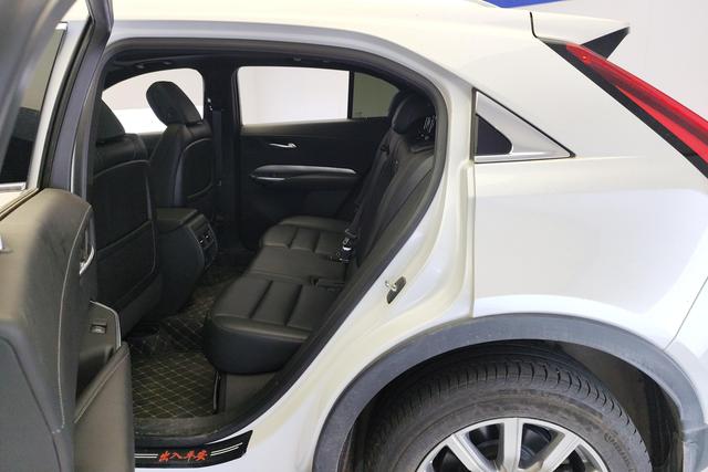 Cadillac XT4 2021 Белый из Китая, фото 3