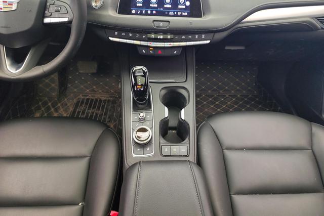 Cadillac XT4 id 3810424 из Китая 7