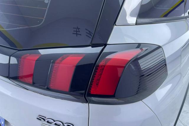 Peugeot 5008 2017 — фото 5