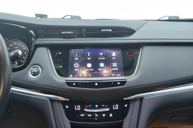 Cadillac XT5 2020 — фото 13