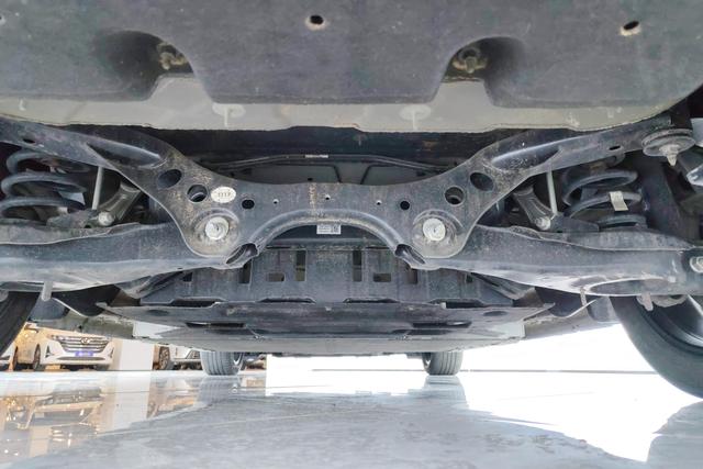 Red flag E-QM5 2024 Черный из Китая, фото 6