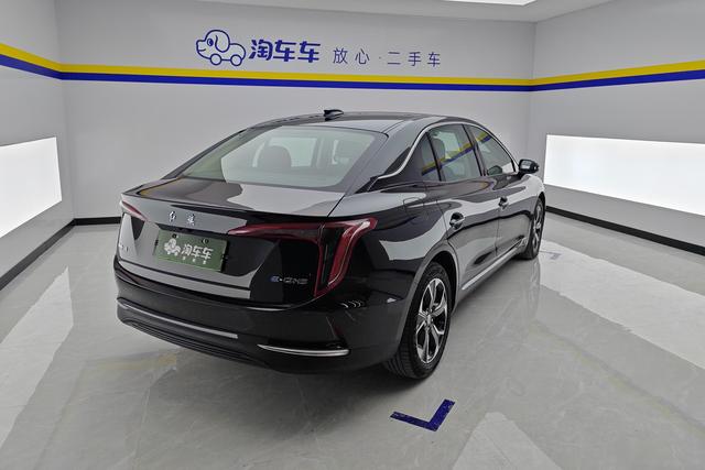 Red flag E-QM5 2024 Черный из Китая