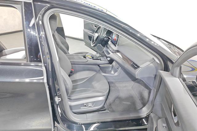 Red flag E-QM5 id 3804370 из Китая 13