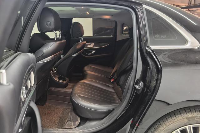 Mercedes-Benz E-Class 2023 E 300 L Luxury — фото 16