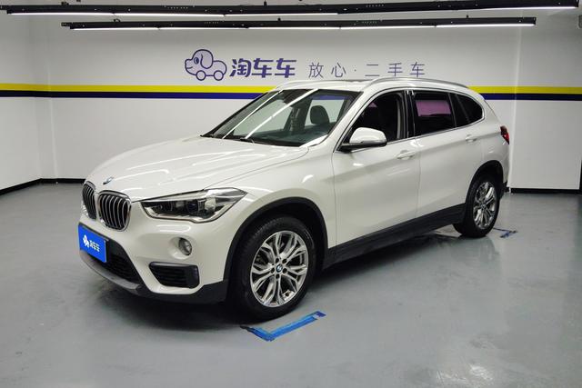 BMW X1 2018 — фото 1