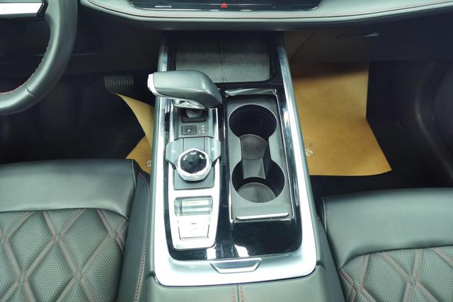 Chang'an CS55 PLUS 2023 Белый из Китая, фото 2