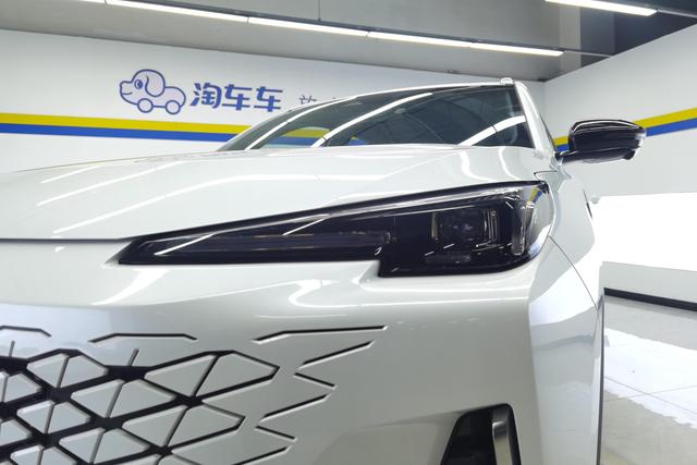 Chang'an CS55 PLUS 2023 Белый из Китая, фото 6