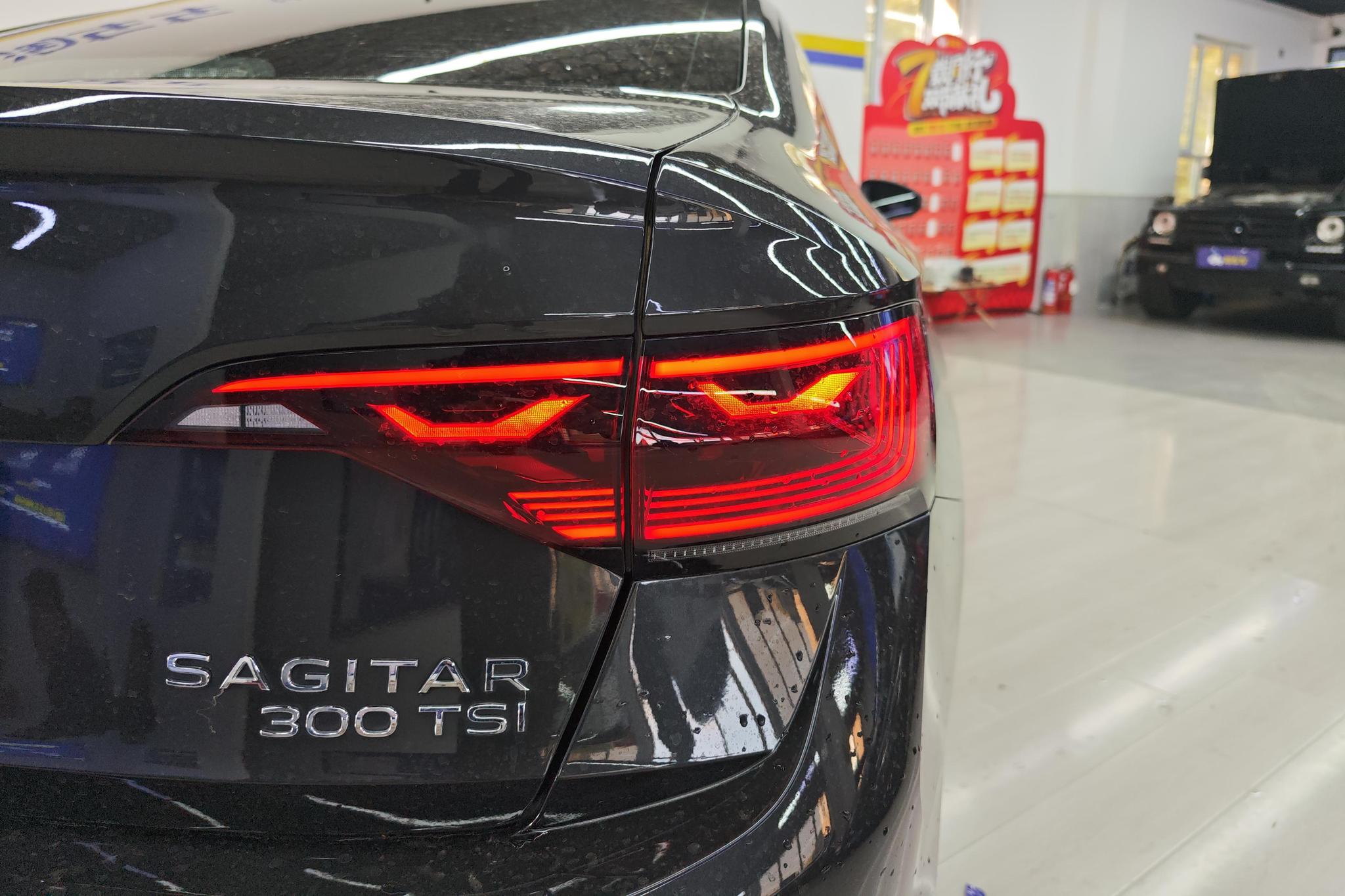 Volkswagen Sagitar 2025 300TSI DSG