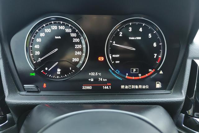 BMW 1 Series 2023 — фото 14