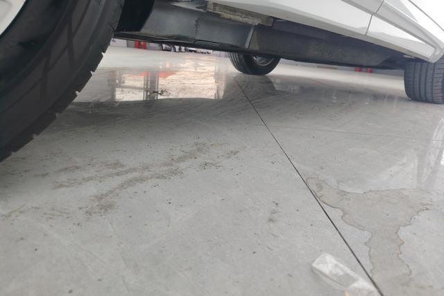 Audi Q3 2018 Белый из Китая