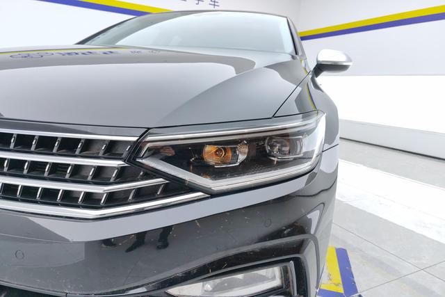 Volkswagen Magotan 2024 Черный из Китая, фото 5