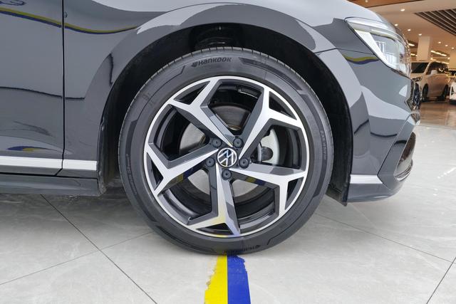 Volkswagen Magotan id 3810655 из Китая 7