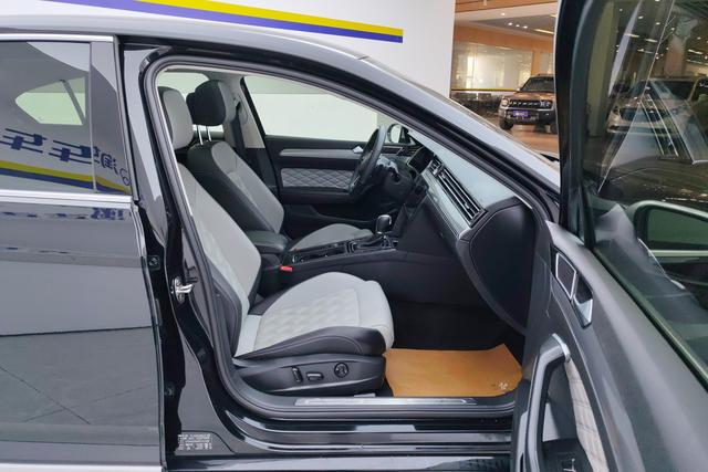 Volkswagen Magotan id 3810655 из Китая 9