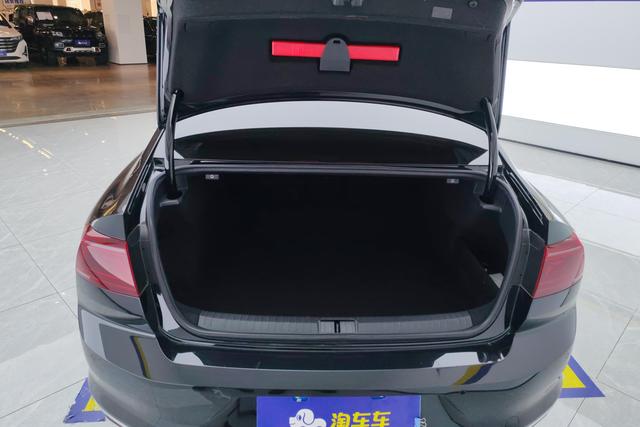 Volkswagen Magotan id 3810655 из Китая 11